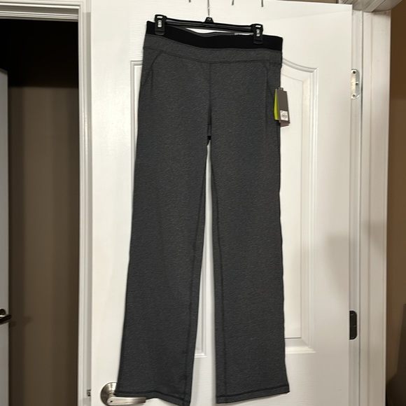 Brand new with tags Tek Gear Large, Gray, bootcut mid rise - Picture 4 of 4